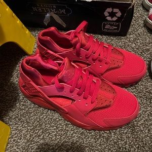 Huaraches boys 6 run small so would fit a Womens 7 1/2